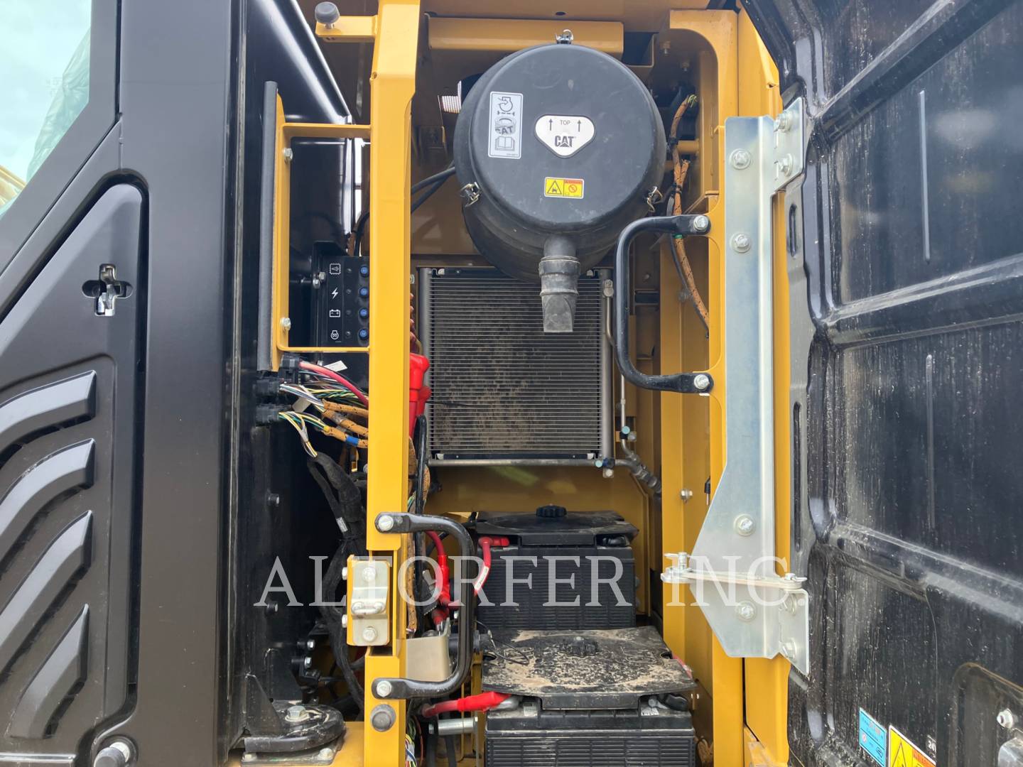 2018 Caterpillar 326FL TH Excavator