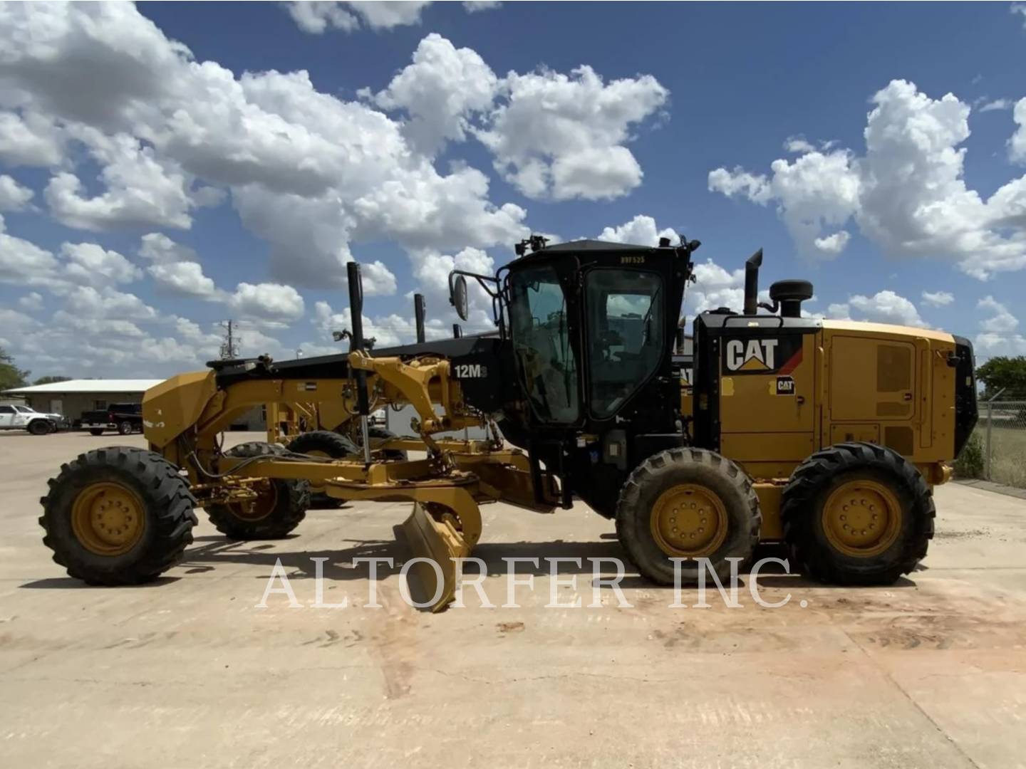 2016 Caterpillar 12M3 Grader - Road