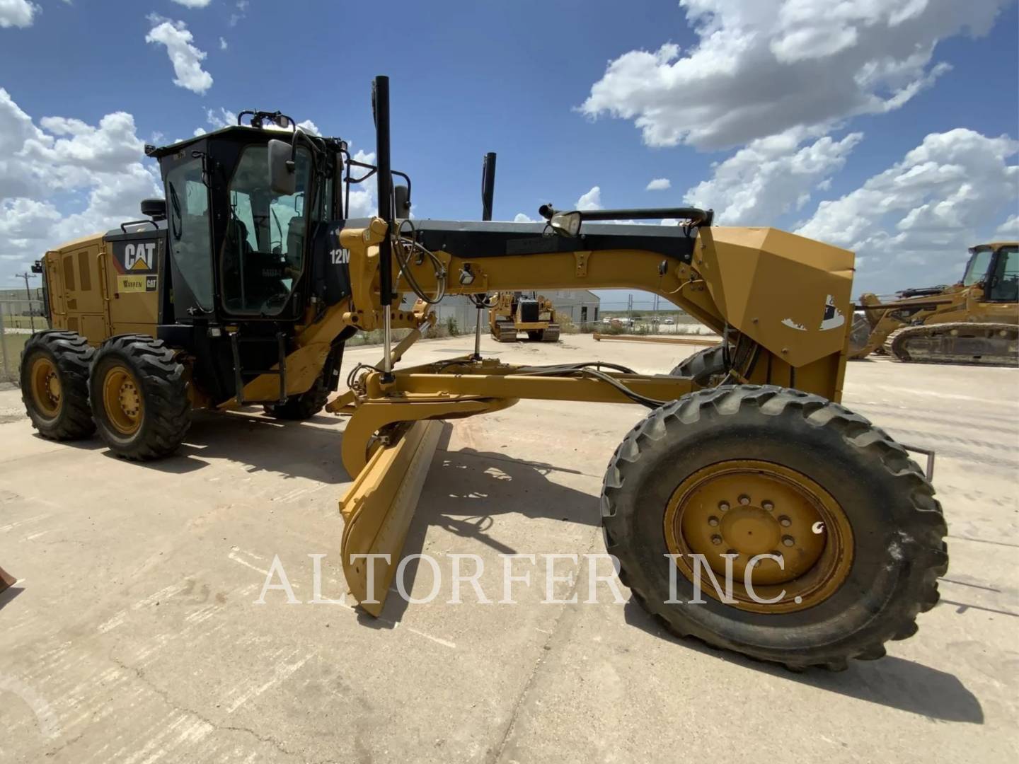 2016 Caterpillar 12M3 Grader - Road