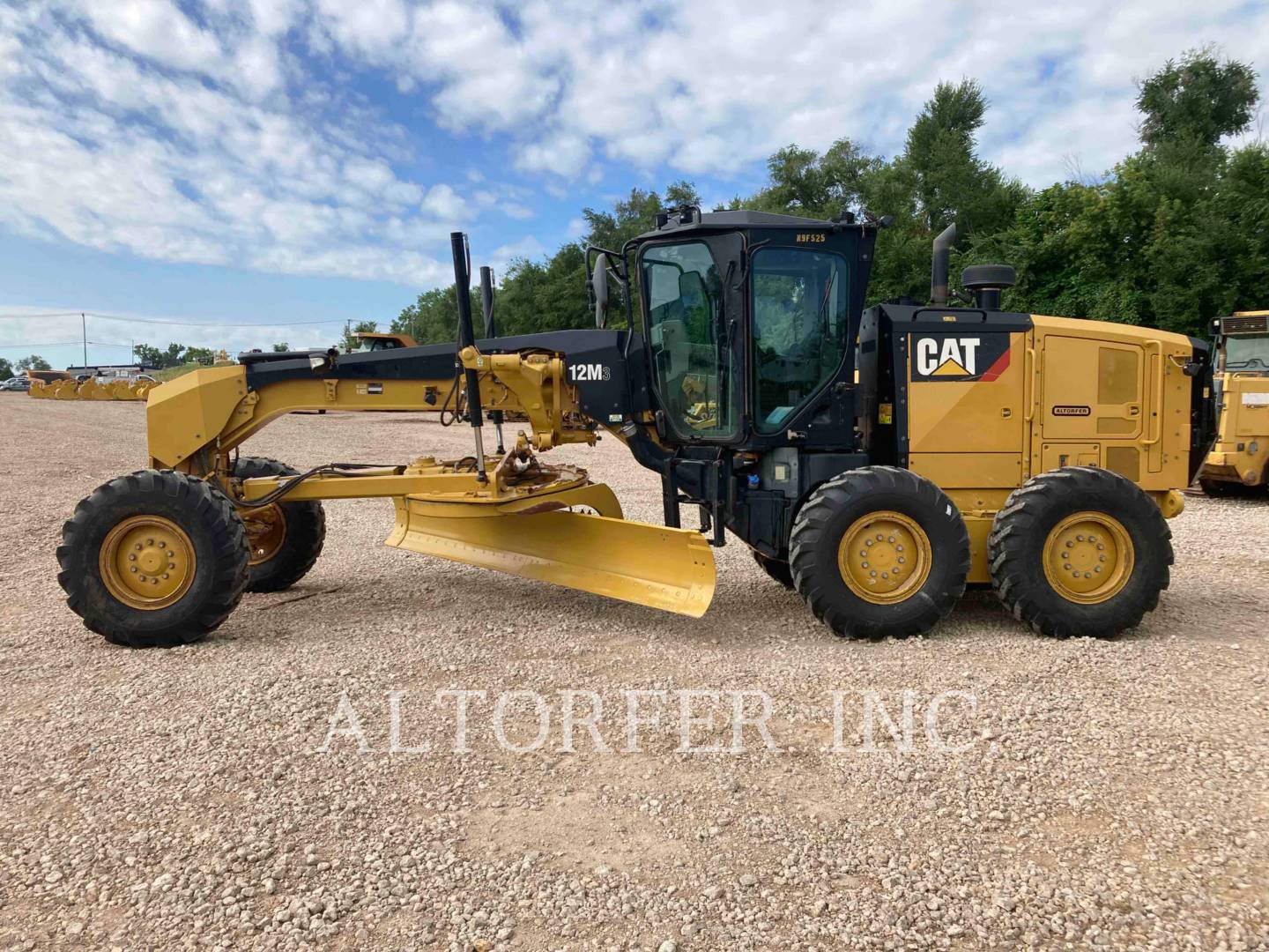 2016 Caterpillar 12M3 Grader - Road