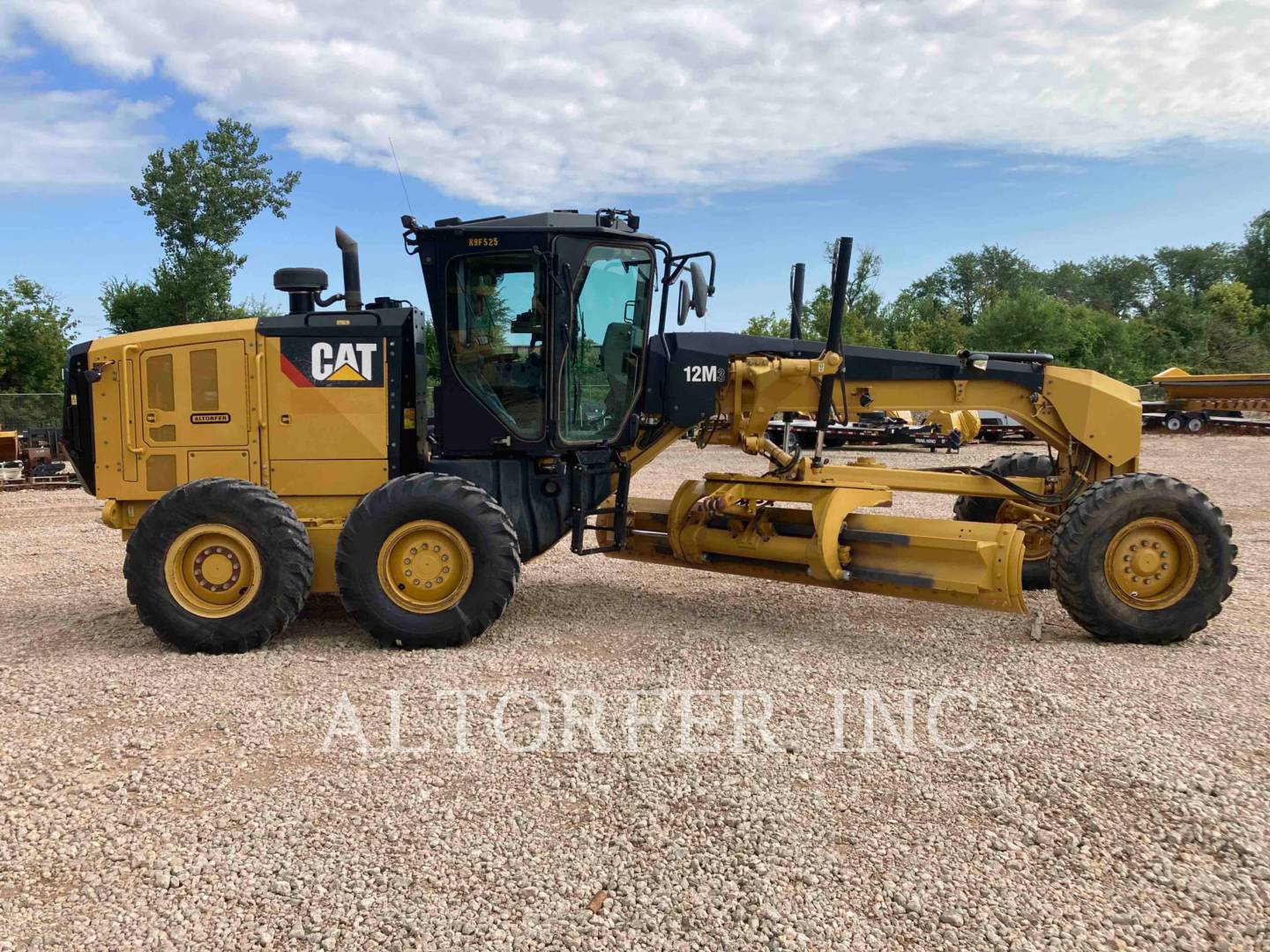 2016 Caterpillar 12M3 Grader - Road