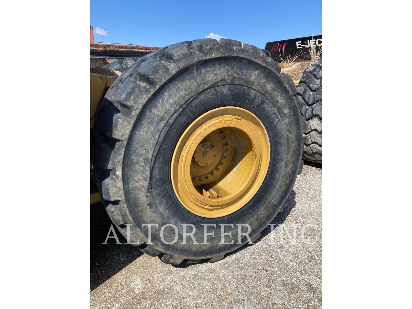 2000 Misc E-17R Wheel Tractor