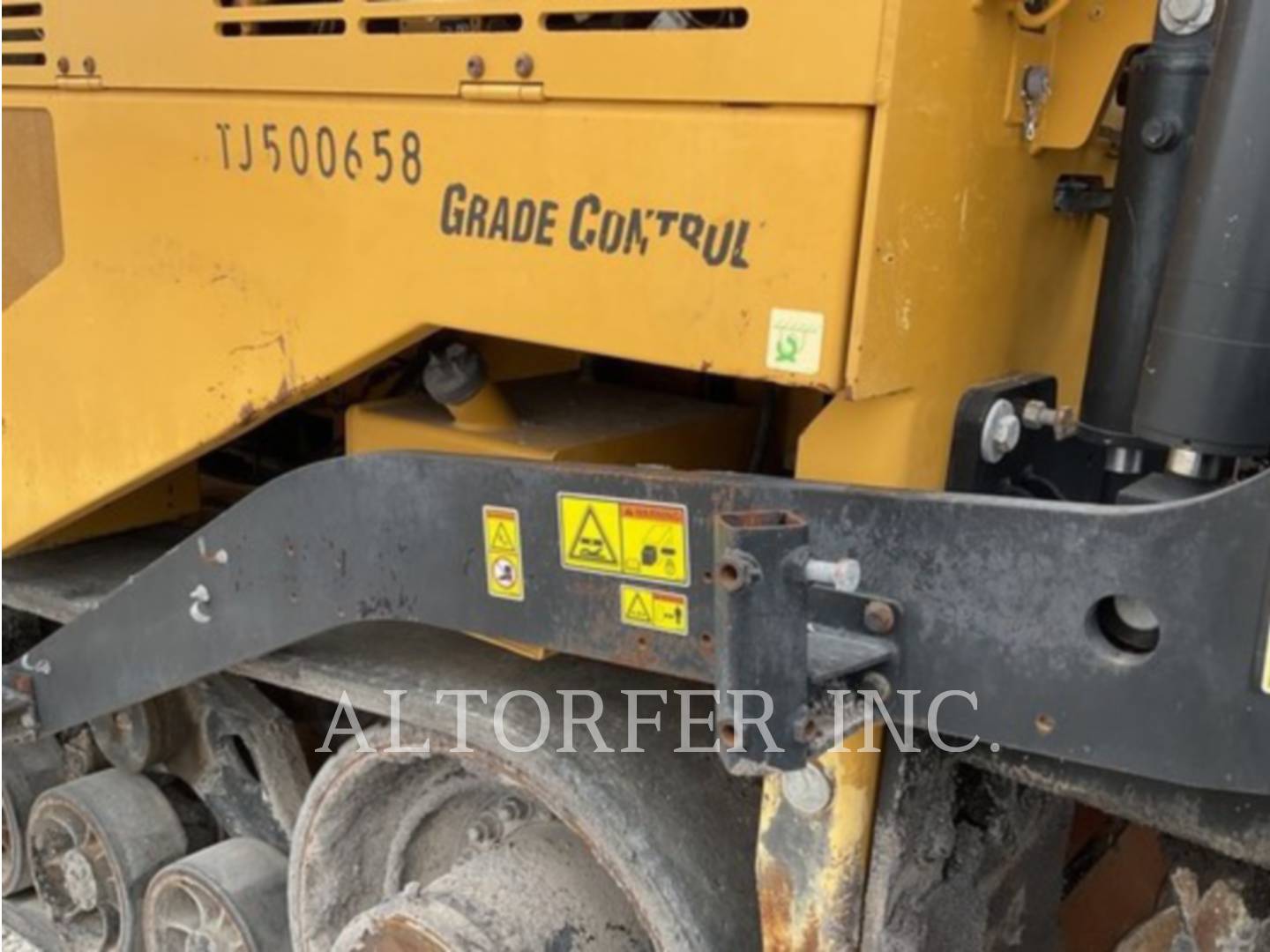 2017 Caterpillar AP1055F Vibratory Double