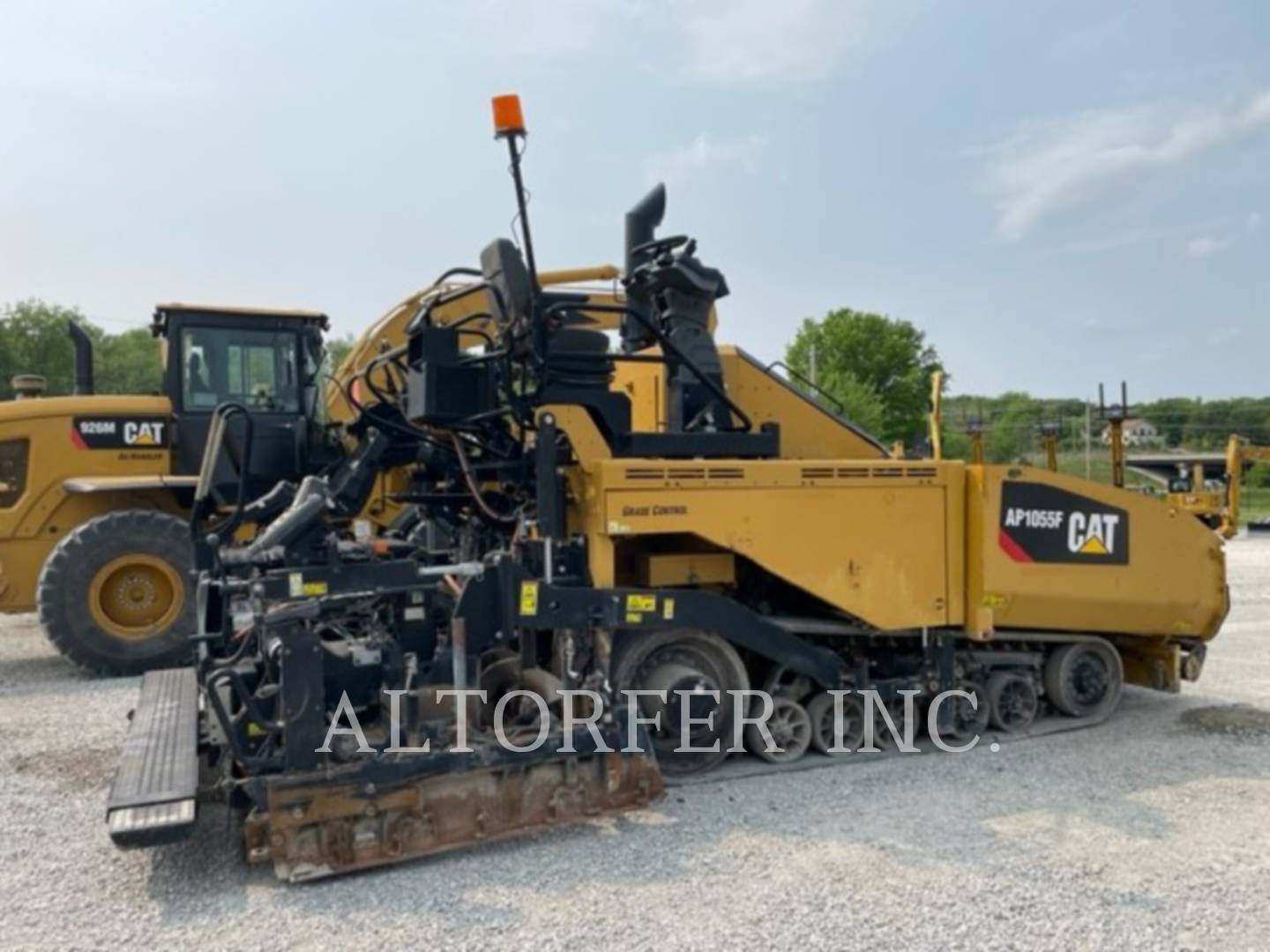 2017 Caterpillar AP1055F Vibratory Double