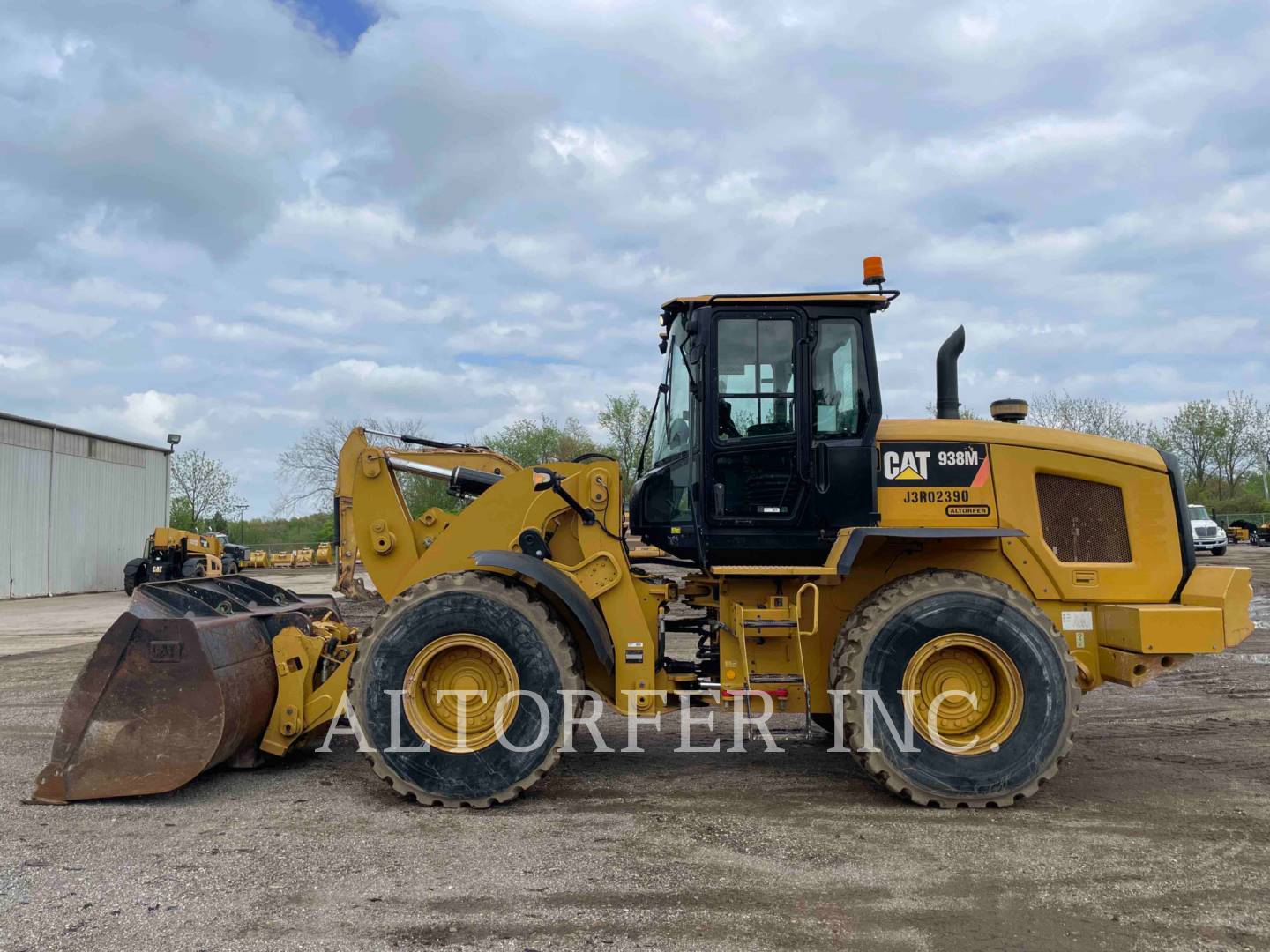 2016 Caterpillar 938M Dozer