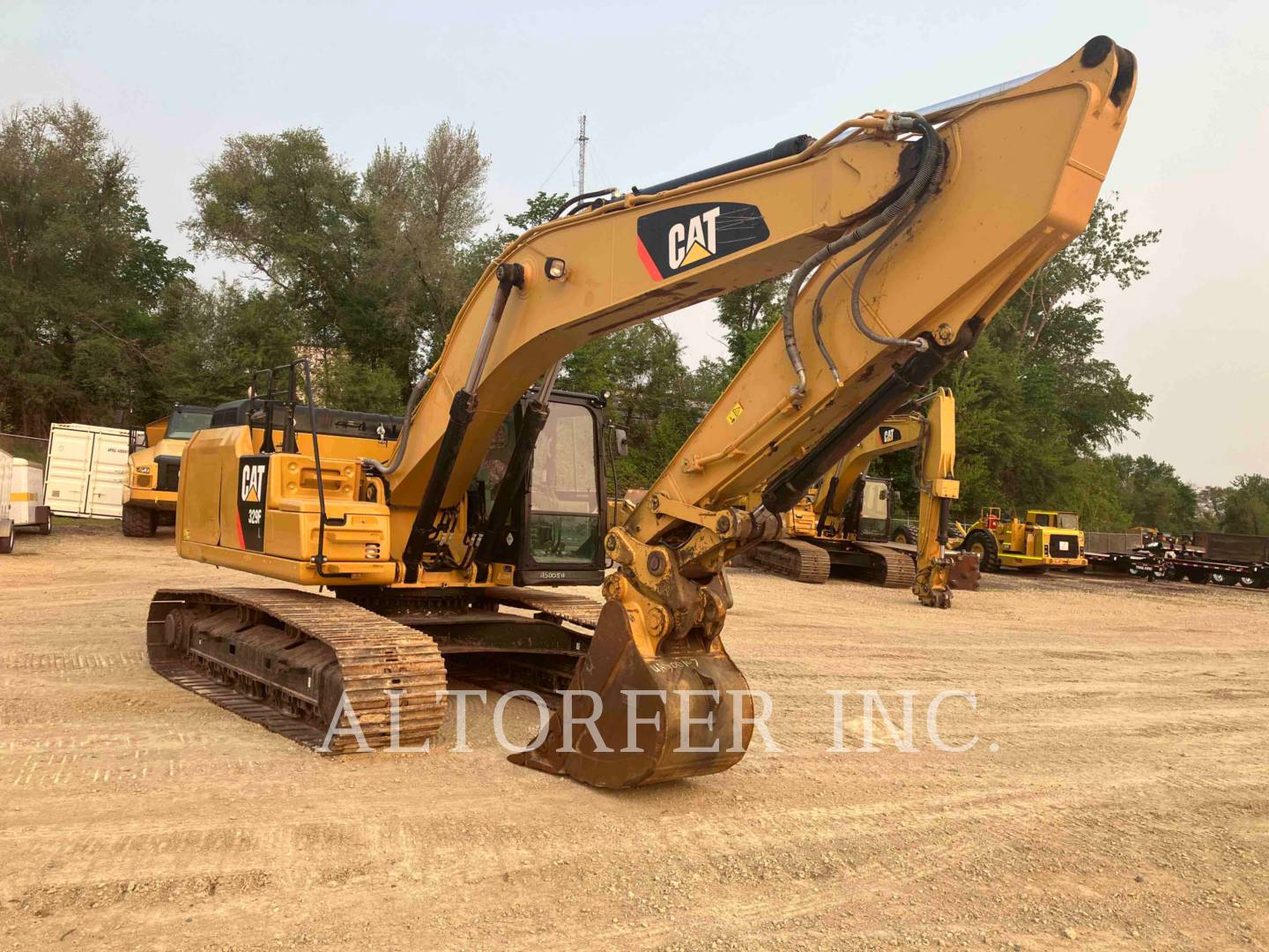 2015 Caterpillar 329FL Excavator