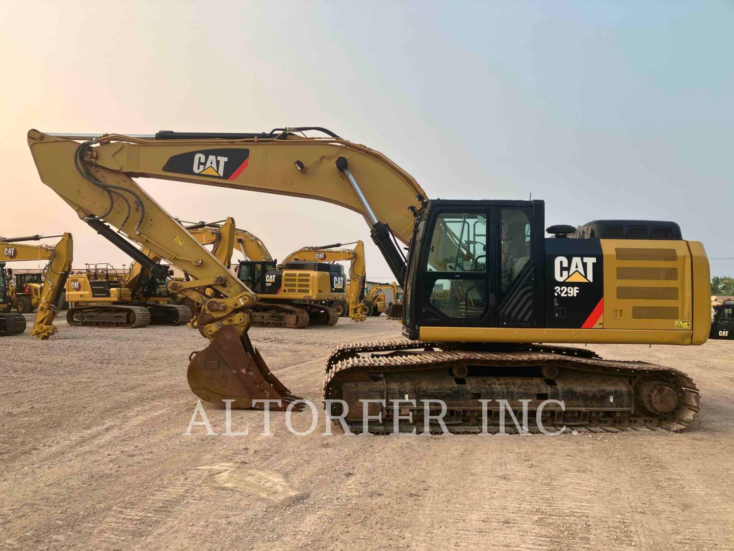 2015 Caterpillar 329FL Excavator