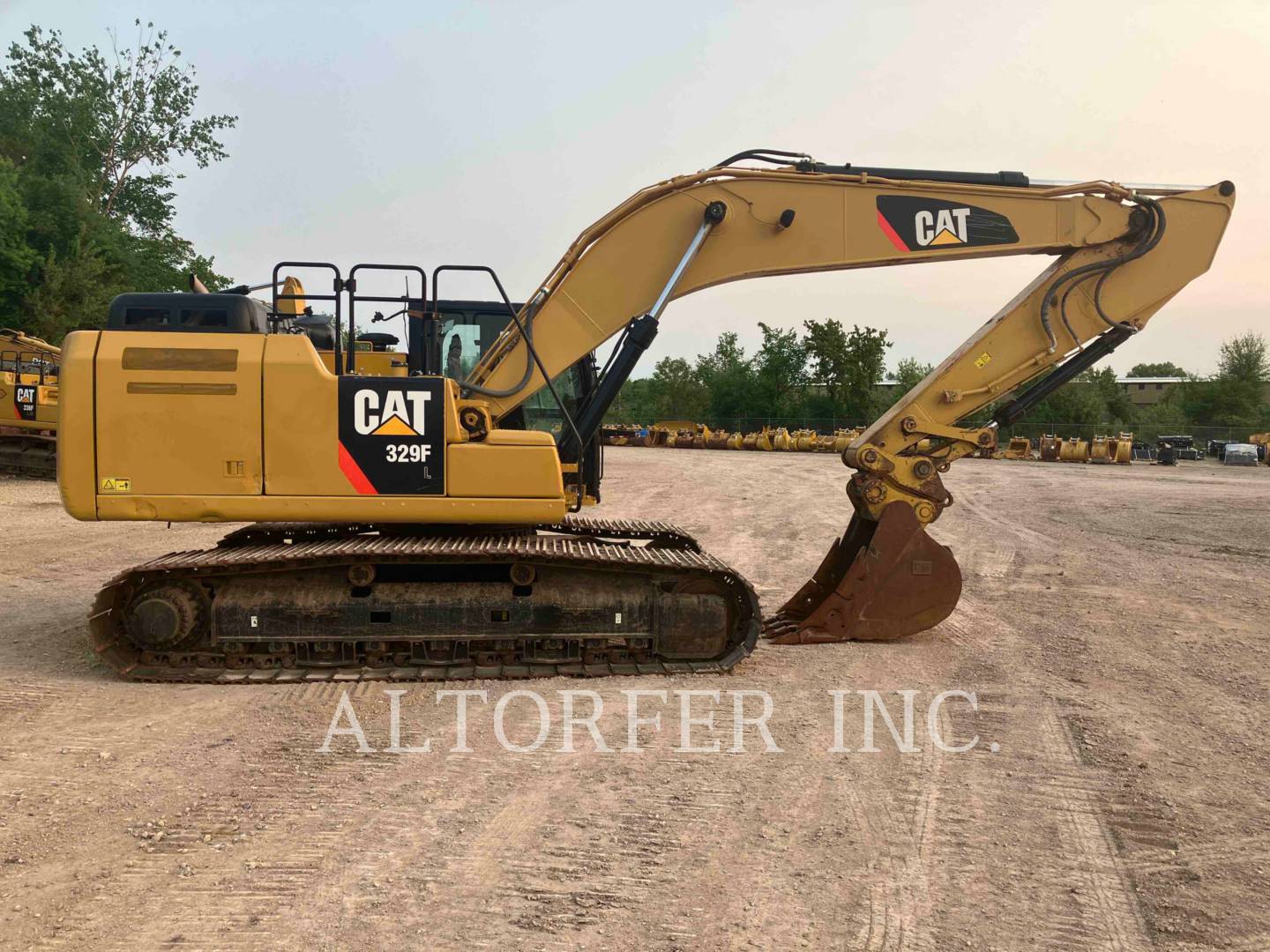 2015 Caterpillar 329FL Excavator