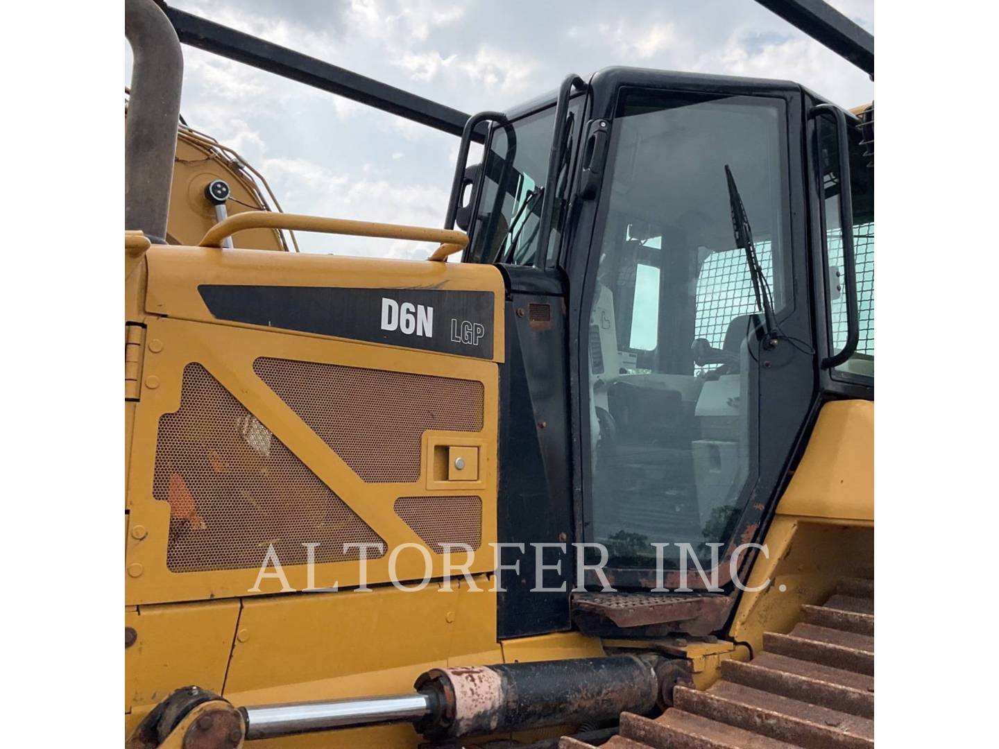 2015 Caterpillar D6N LGP W Dozer