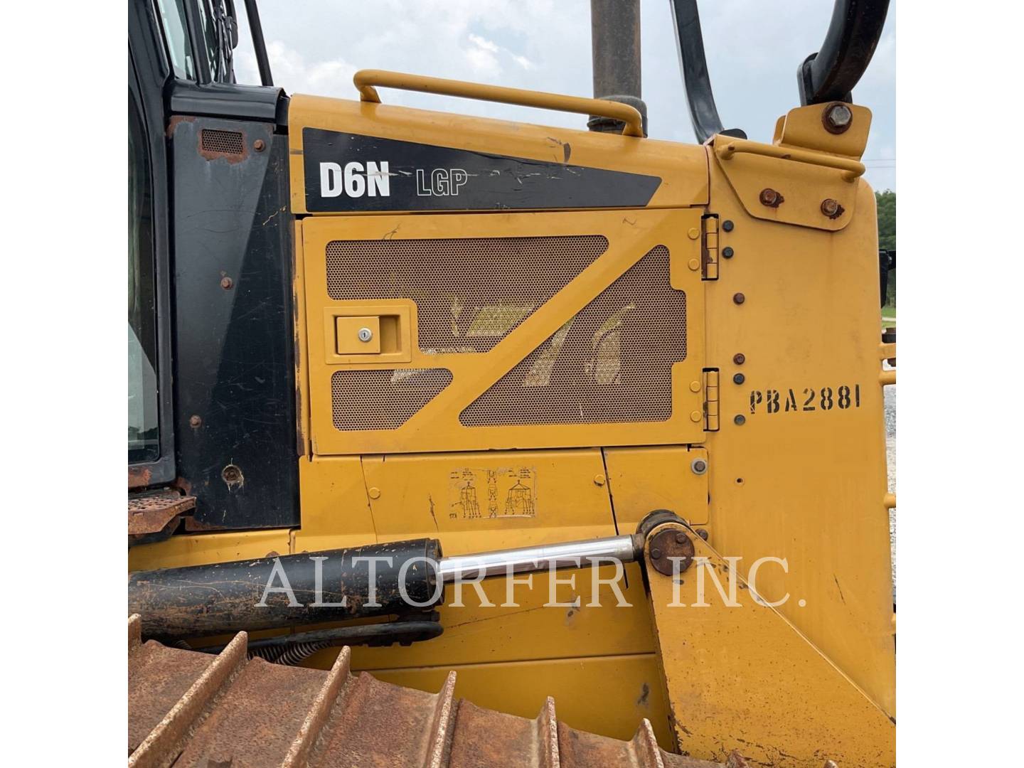 2015 Caterpillar D6N LGP W Dozer