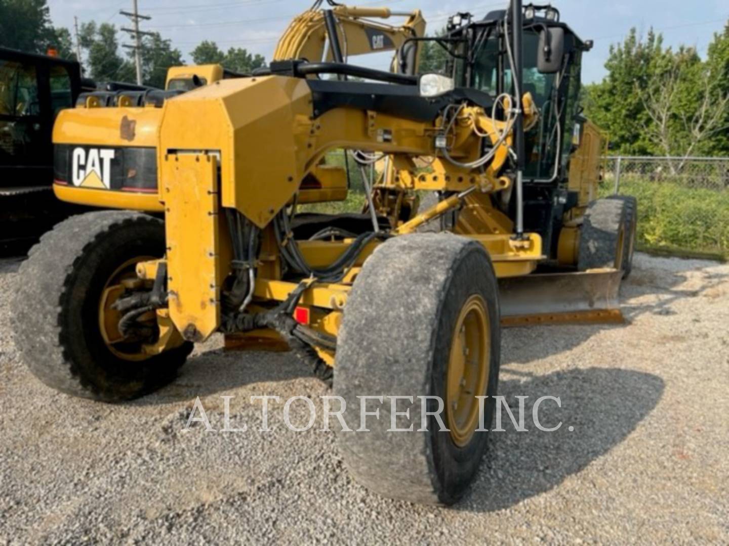 2017 Caterpillar 12M3 AWD Grader - Road