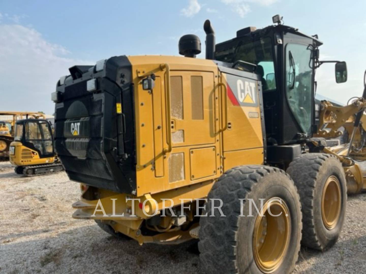 2017 Caterpillar 12M3 AWD Grader - Road