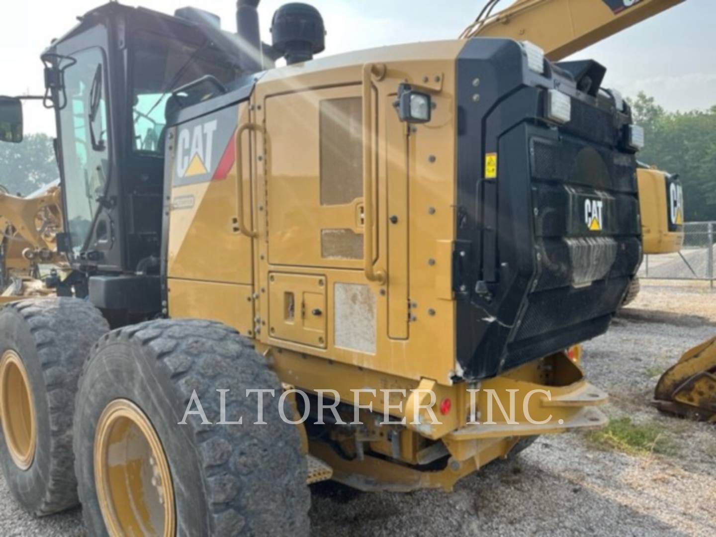 2017 Caterpillar 12M3 AWD Grader - Road