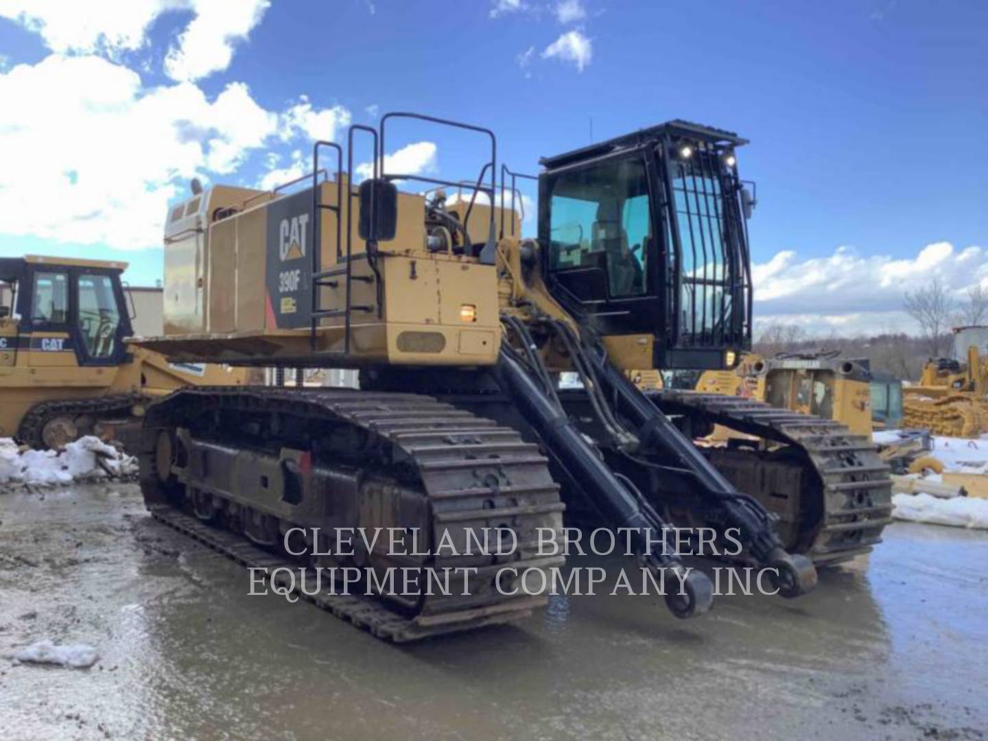 2013 Caterpillar 390FL Excavator