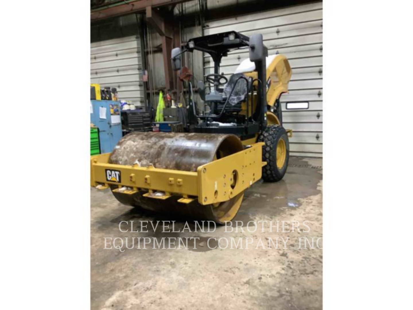 2016 Caterpillar CS44B Compactor