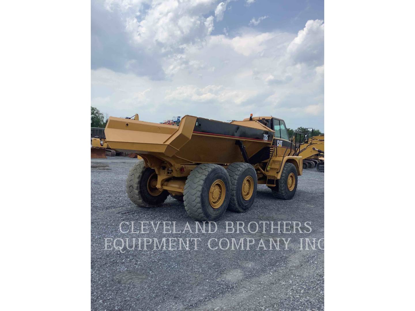 2005 Caterpillar 725 Articulated Truck