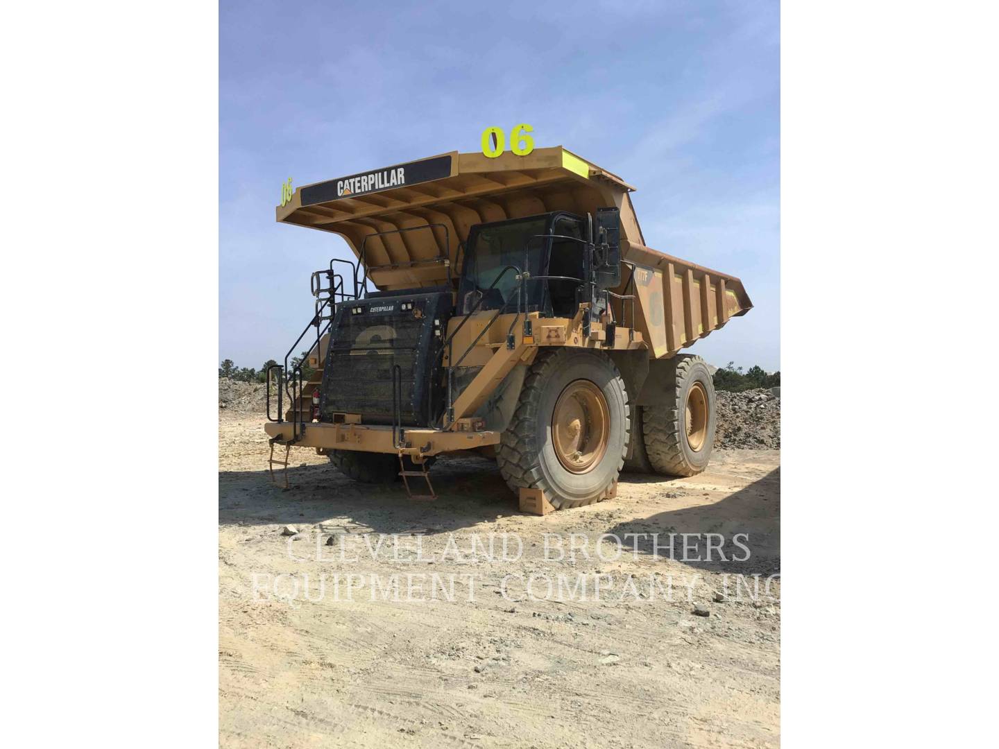 2011 Caterpillar 777F Truck