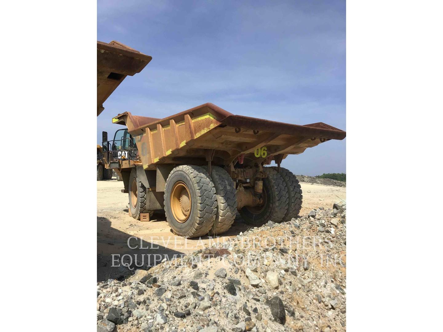 2011 Caterpillar 777F Truck