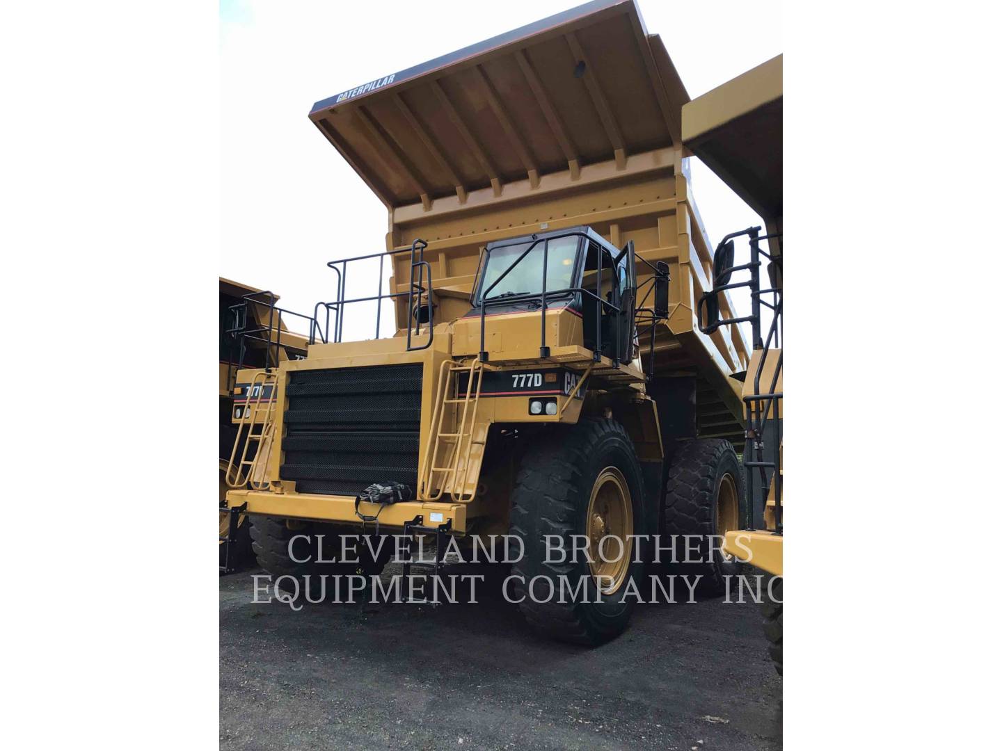 2001 Caterpillar 777D Truck