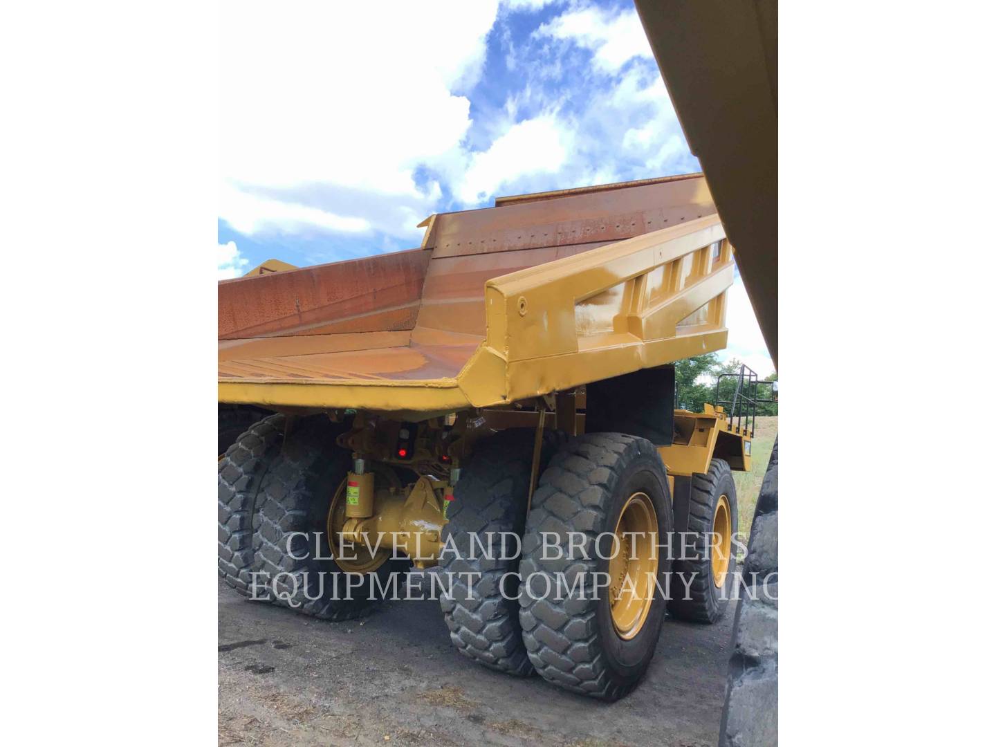 2001 Caterpillar 777D Truck