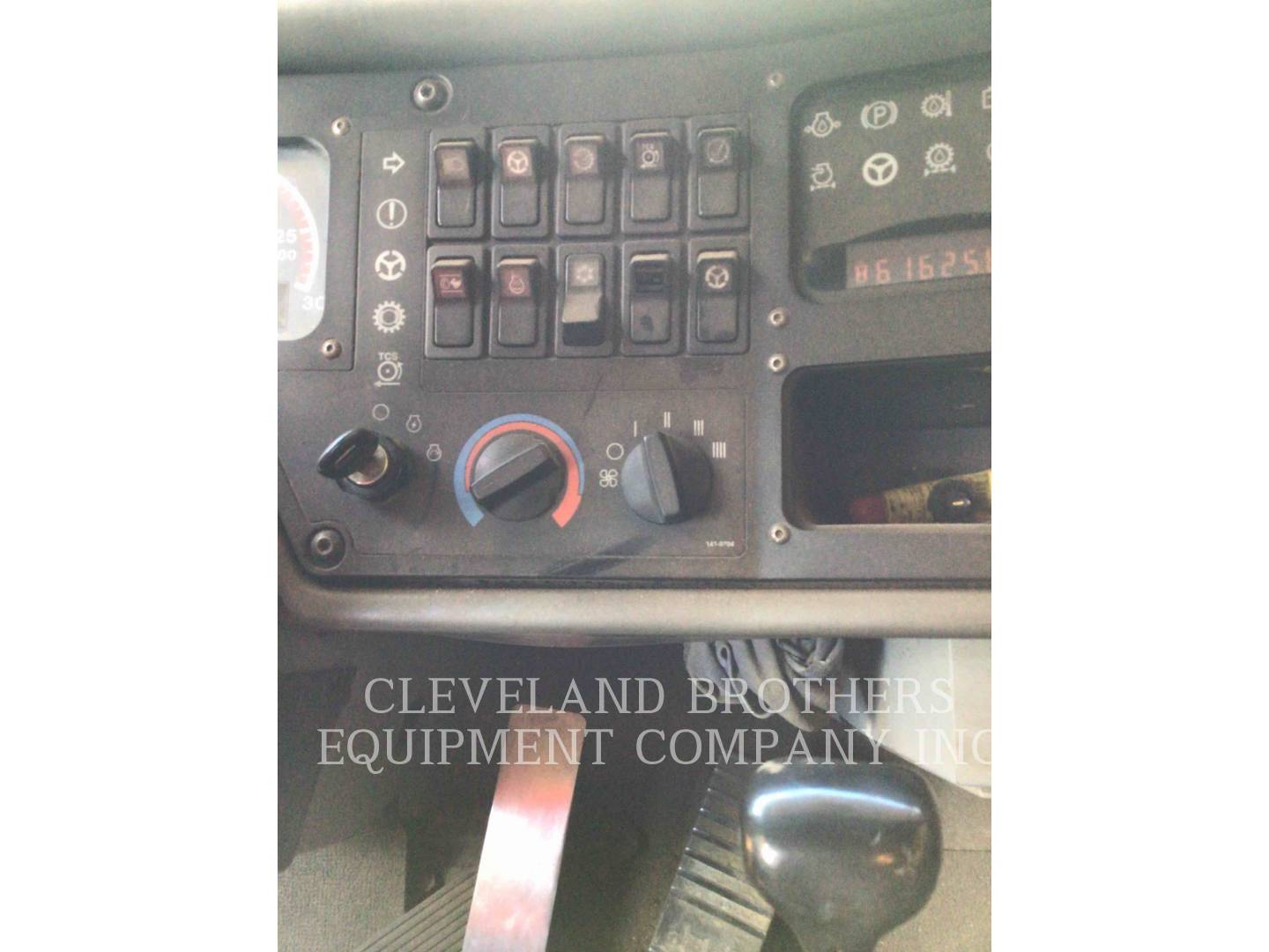 2001 Caterpillar 777D Truck