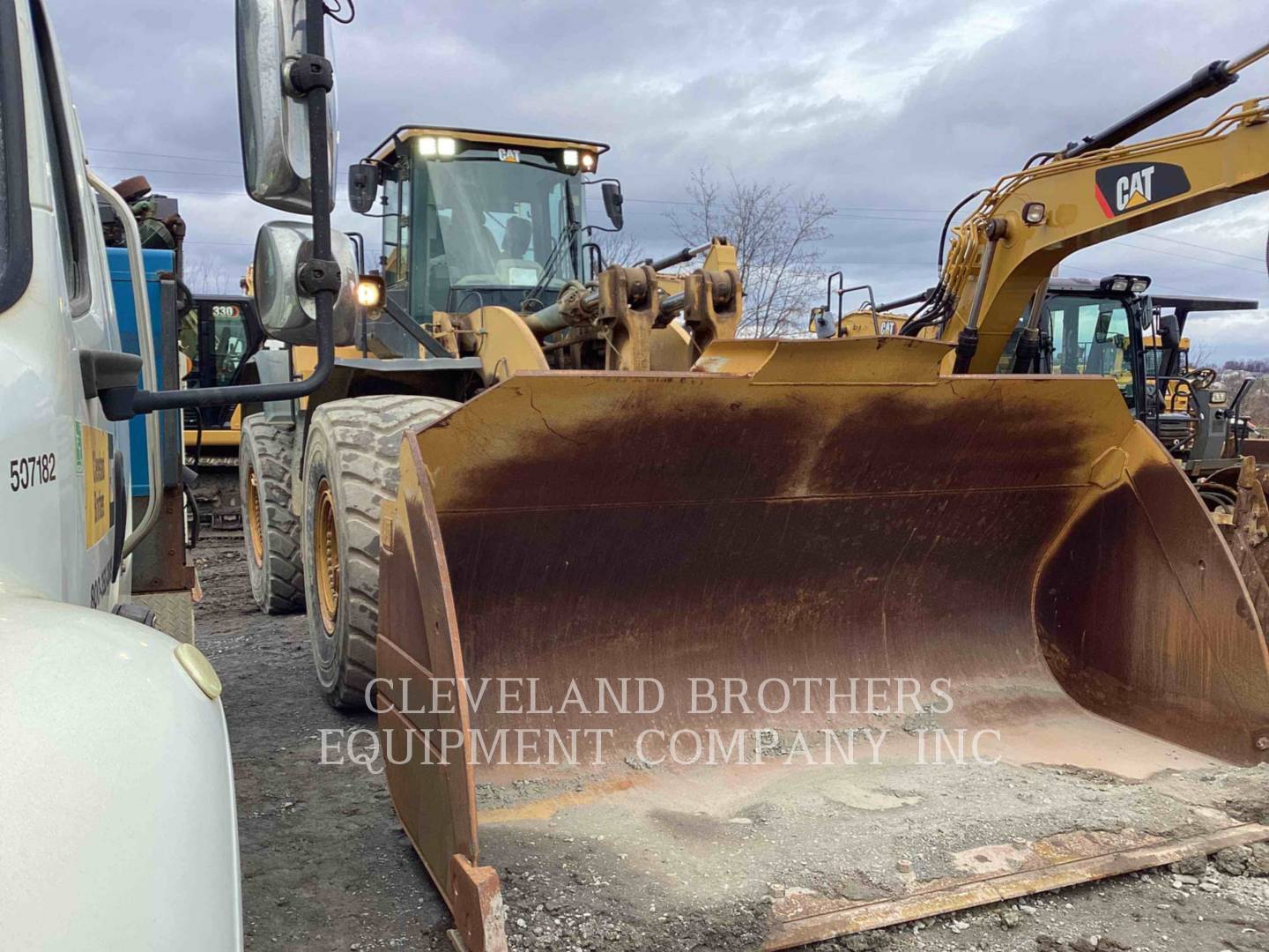 2017 Caterpillar 982M Wheel Loader