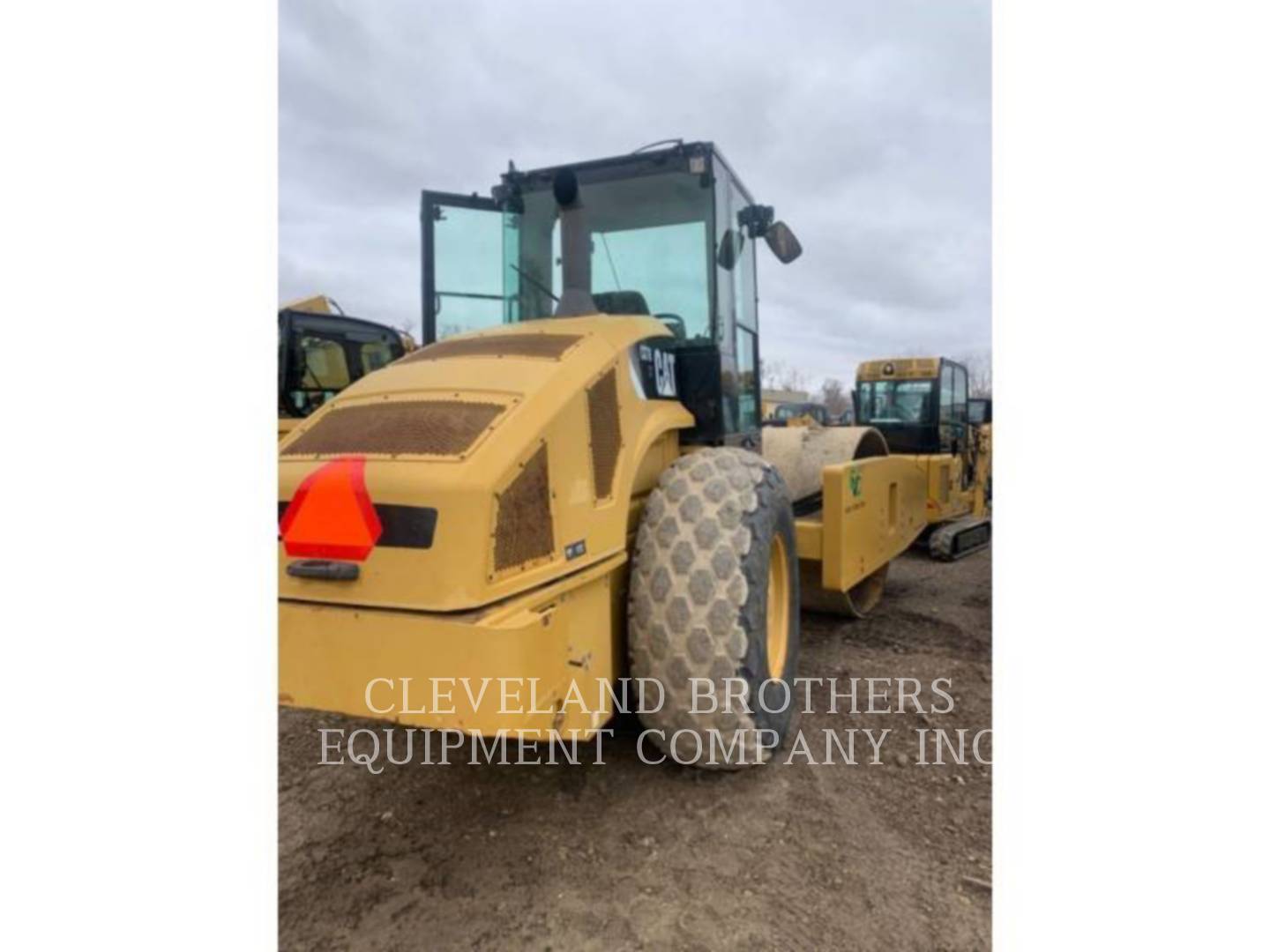 2011 Caterpillar CS76 Compactor