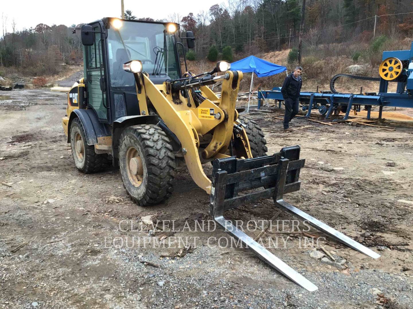 2020 Caterpillar 906M Wheel Loader