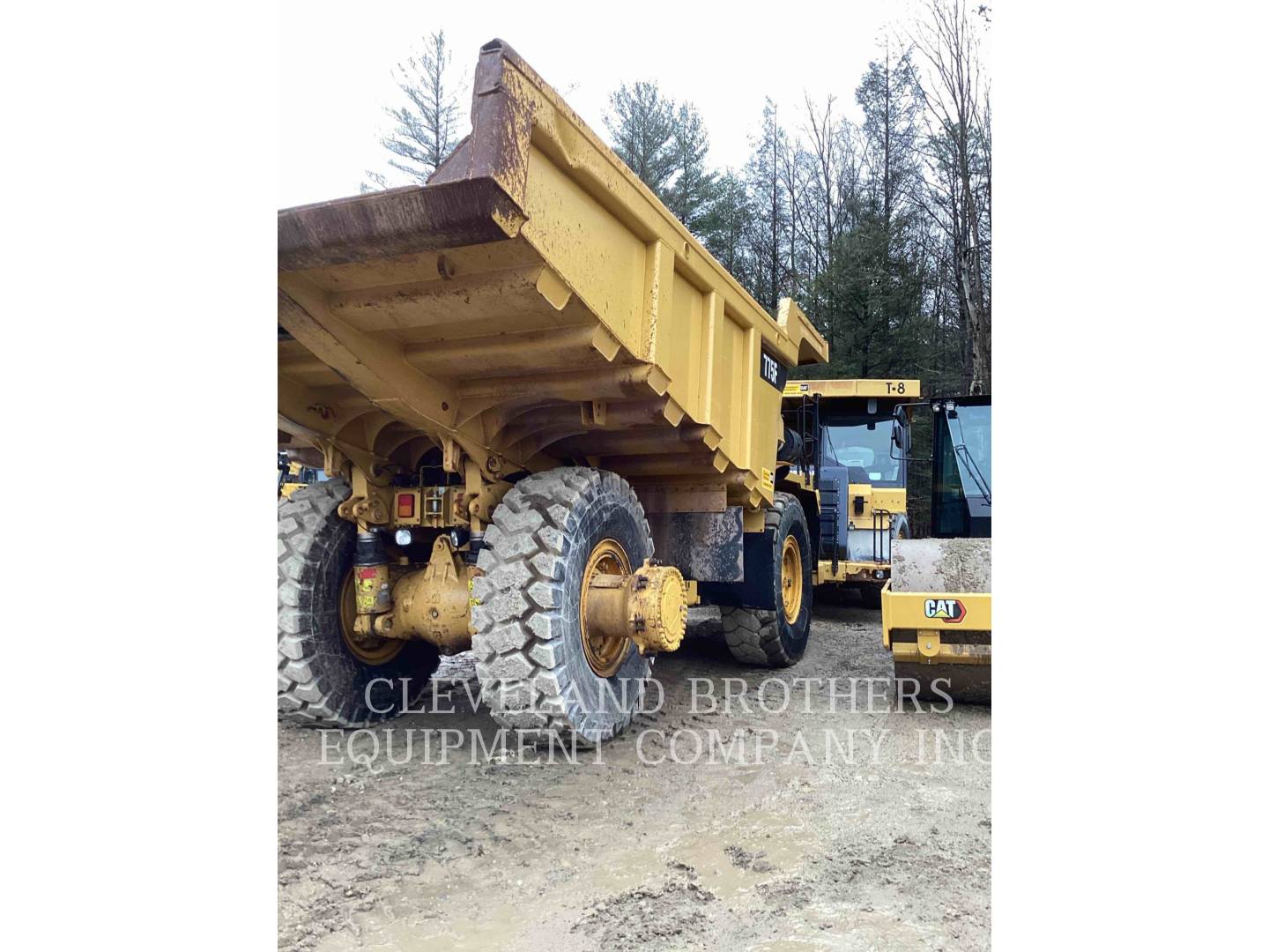 2008 Caterpillar 775F Truck