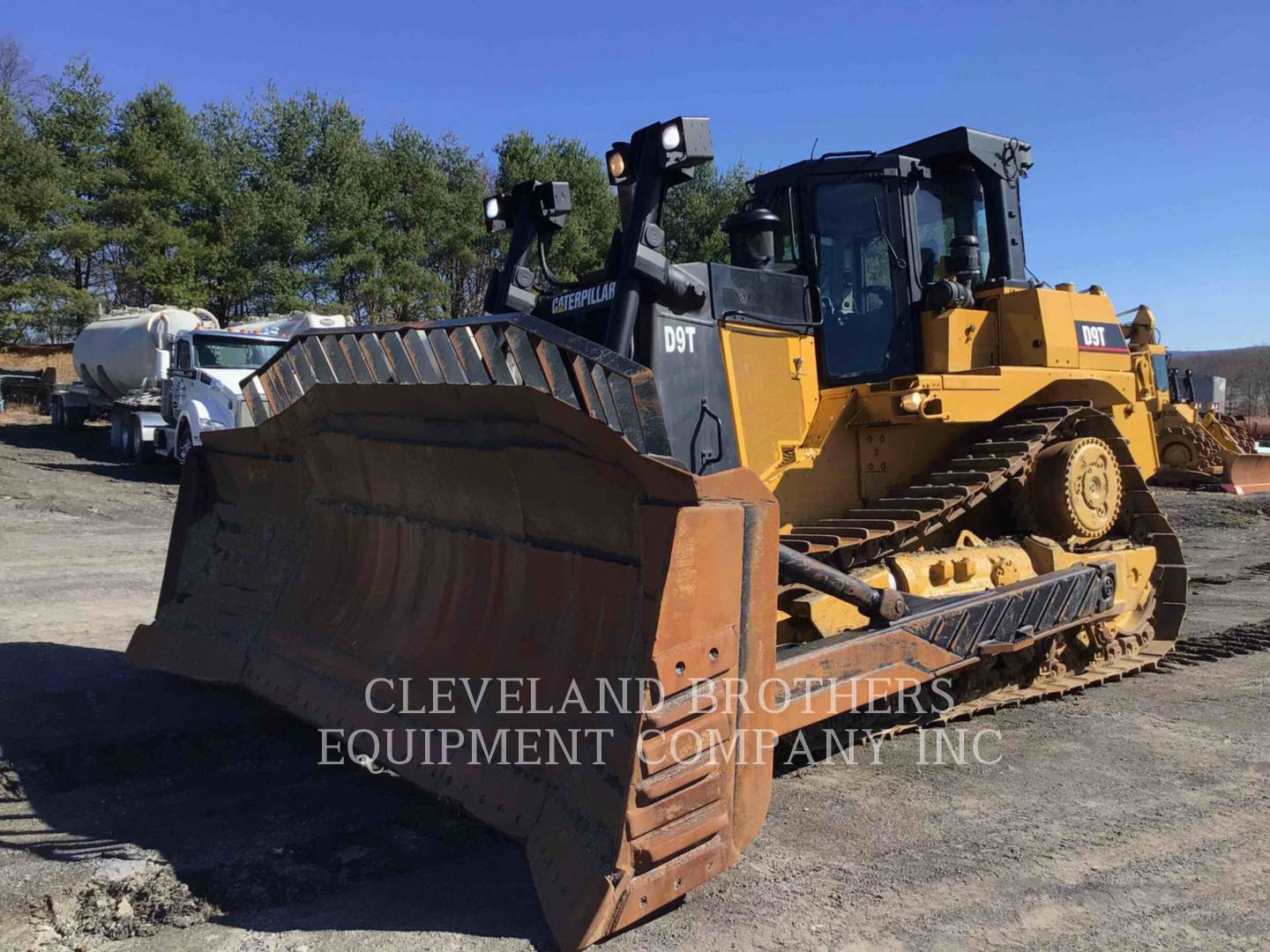 2011 Caterpillar D9T Dozer