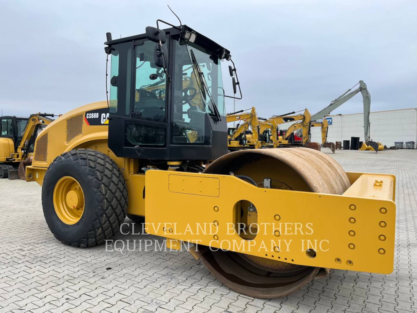 2013 Caterpillar CS68B Compactor