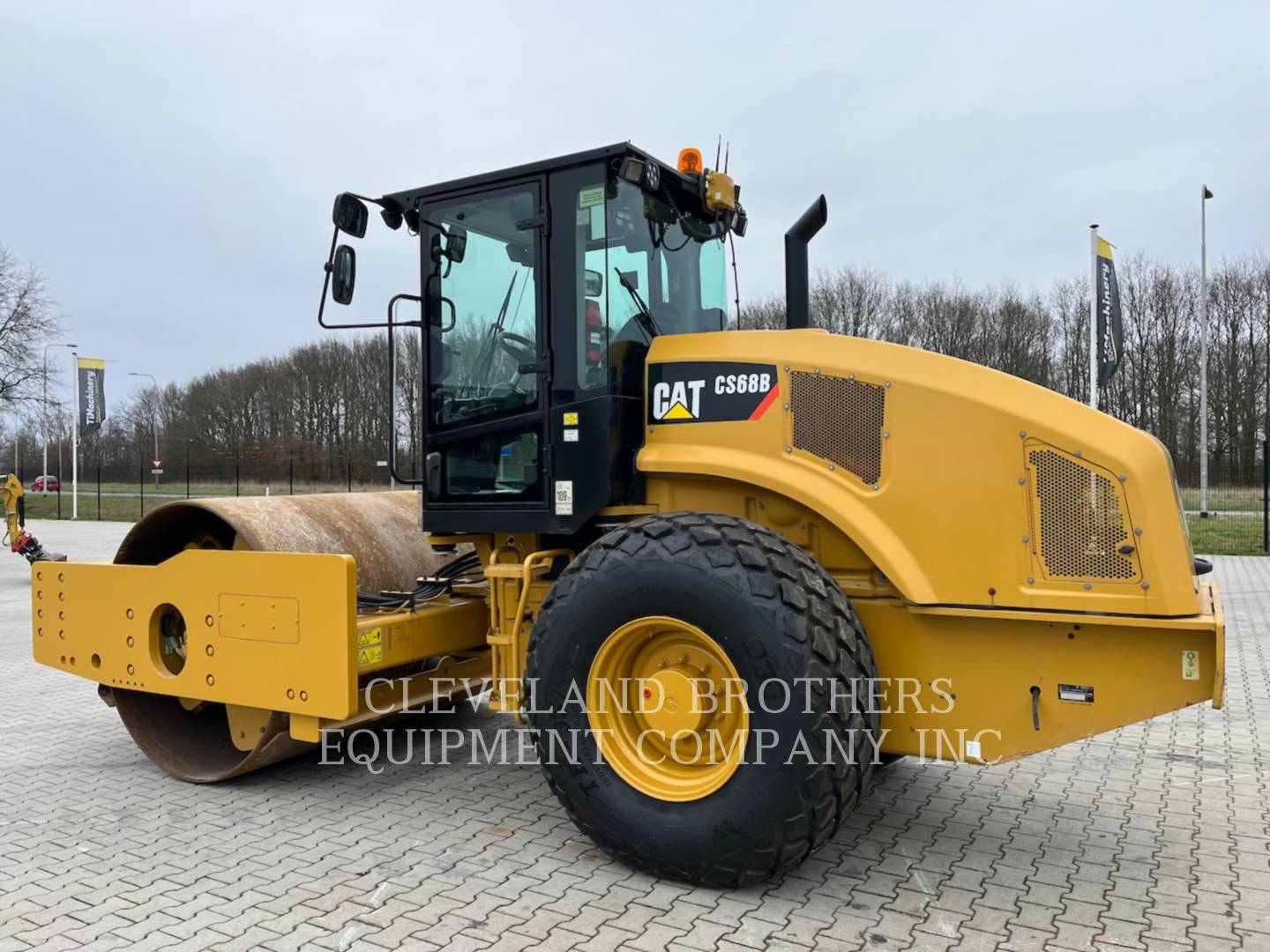 2013 Caterpillar CS68B Compactor