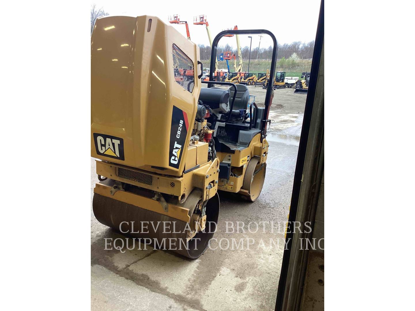 2020 Caterpillar CB24B Compactor