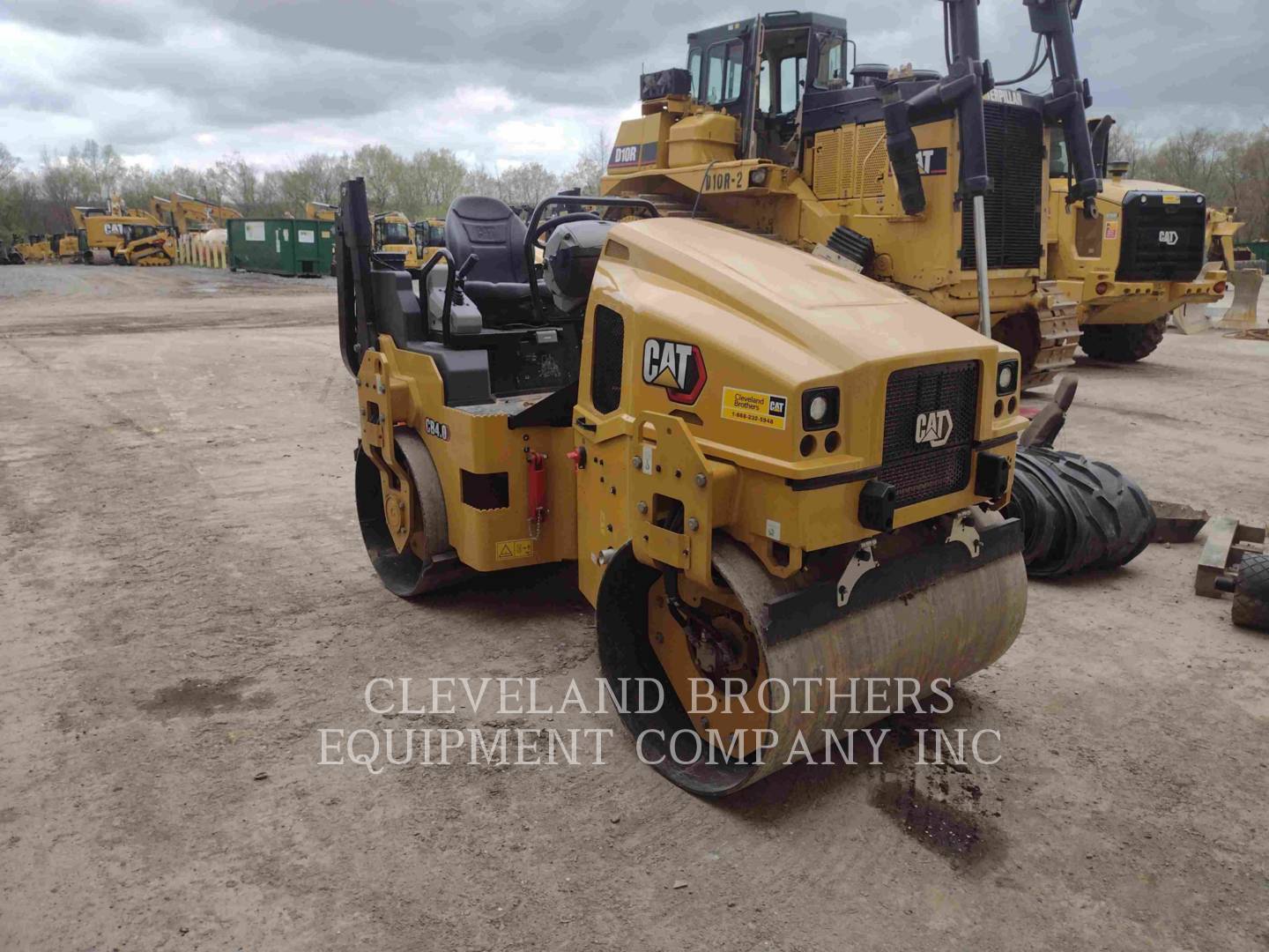 2022 Caterpillar CB4.0 Compactor