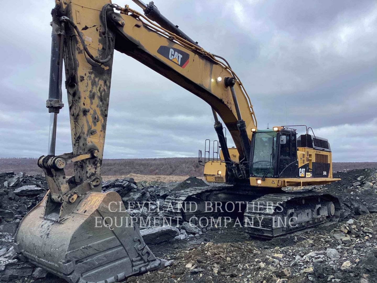 2011 Caterpillar 374DL Excavator