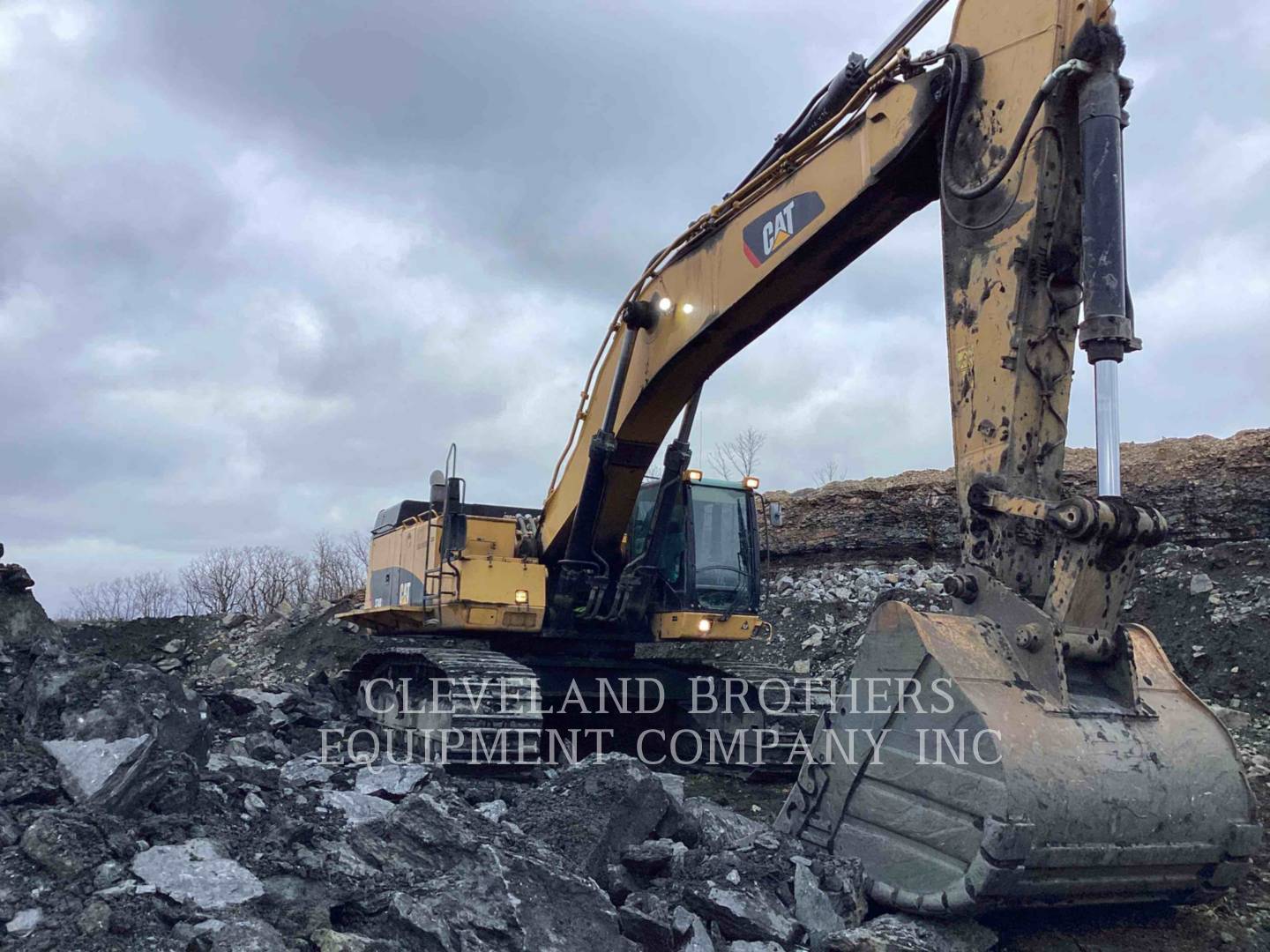 2011 Caterpillar 374DL Excavator