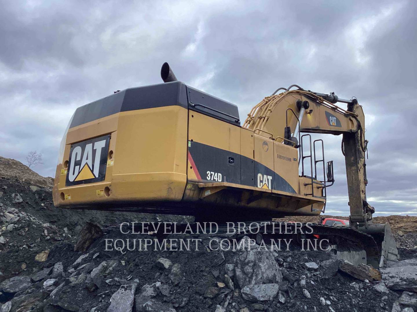 2011 Caterpillar 374DL Excavator