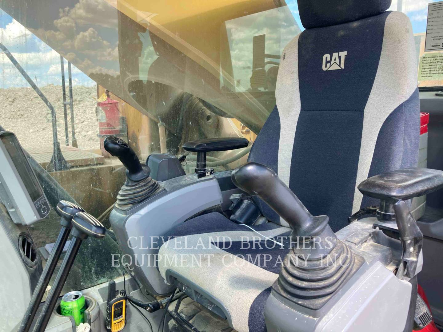 2018 Caterpillar 390FL Excavator