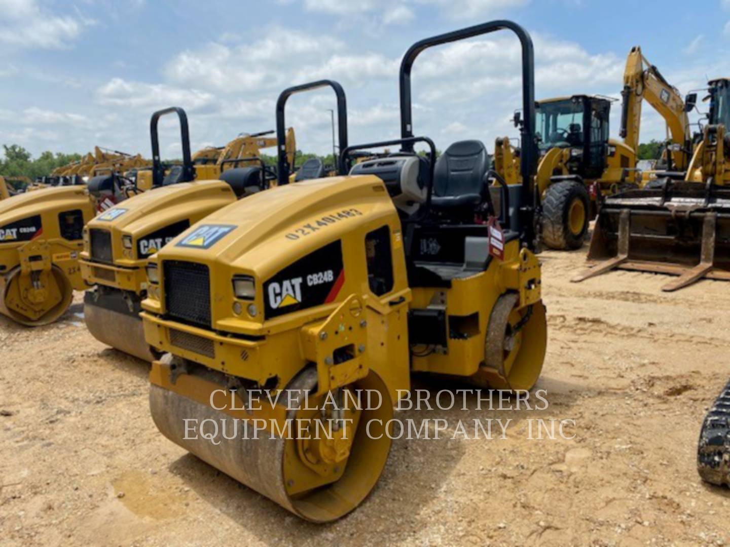 2018 Caterpillar CB24B Vibratory Double