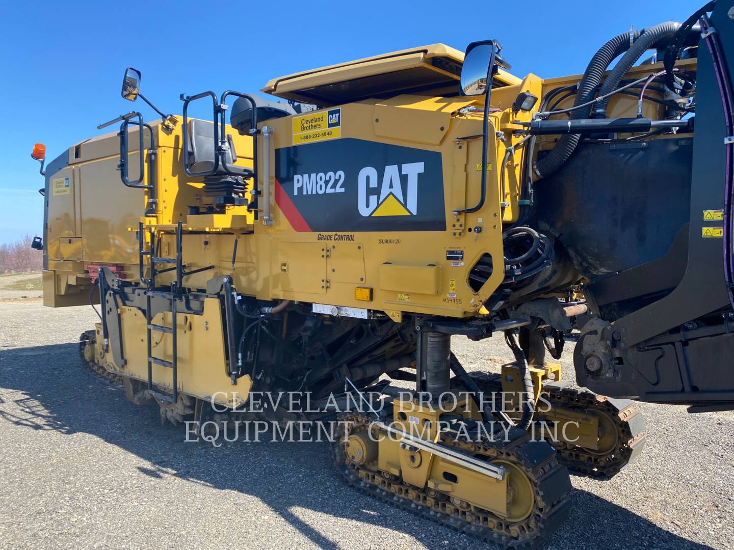 2018 Caterpillar PM822 Asphalt Distributor