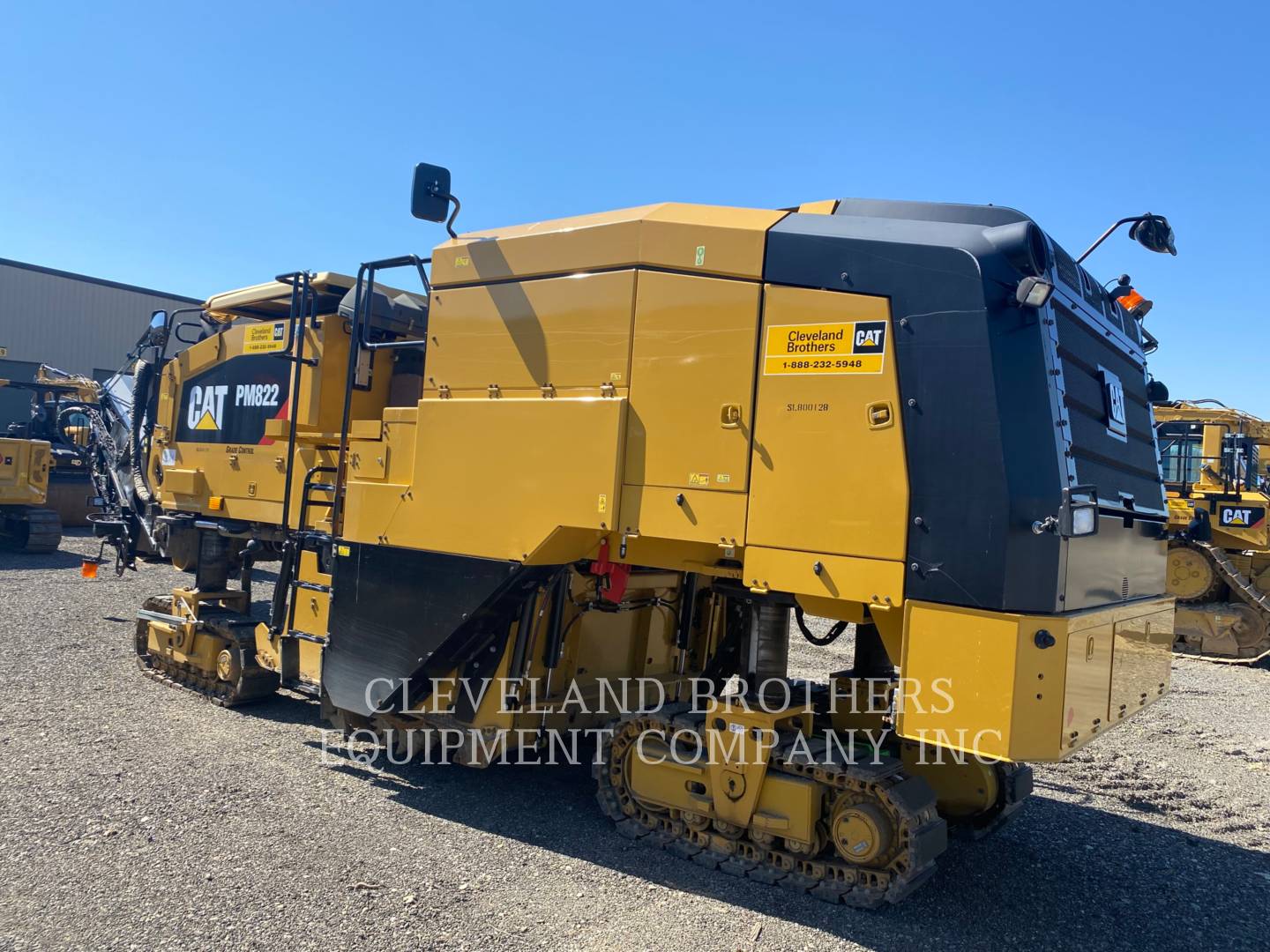 2018 Caterpillar PM822 Asphalt Distributor