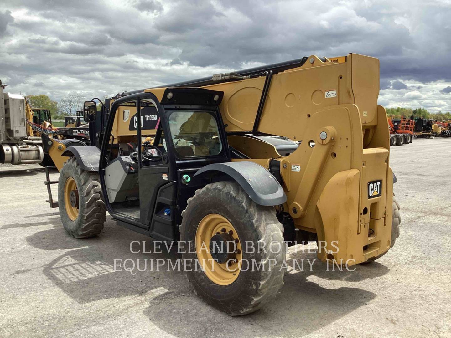 2016 Caterpillar TL1055D TeleHandler