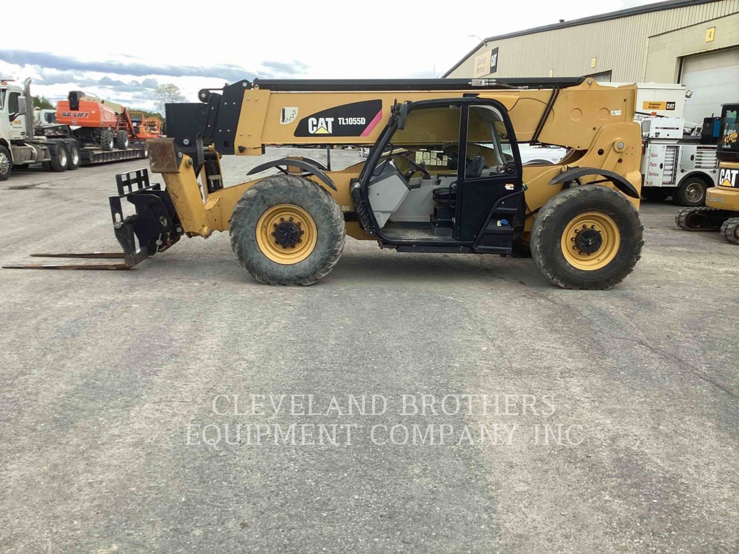 2016 Caterpillar TL1055D TeleHandler