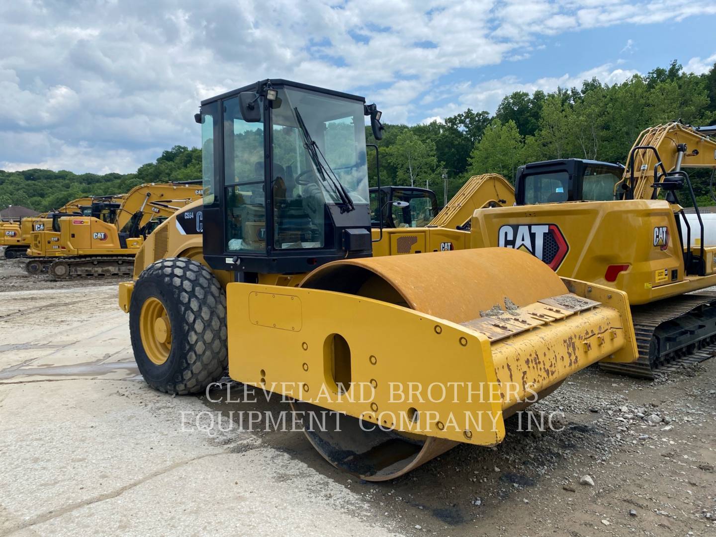 2011 Caterpillar CS64 Vibratory Single