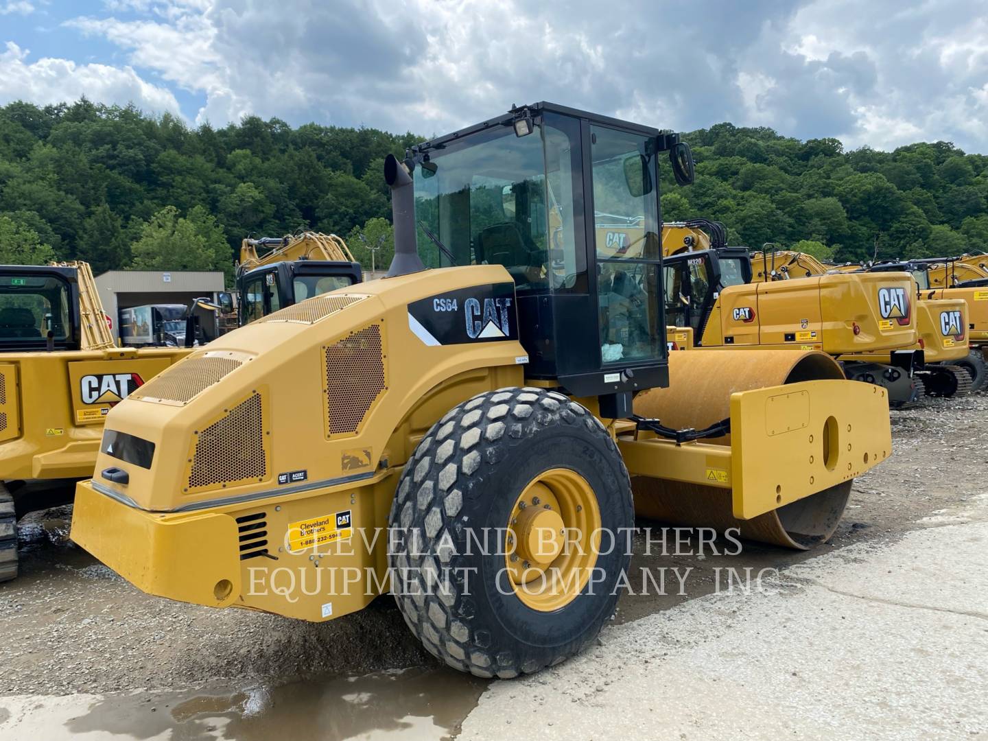 2011 Caterpillar CS64 Vibratory Single