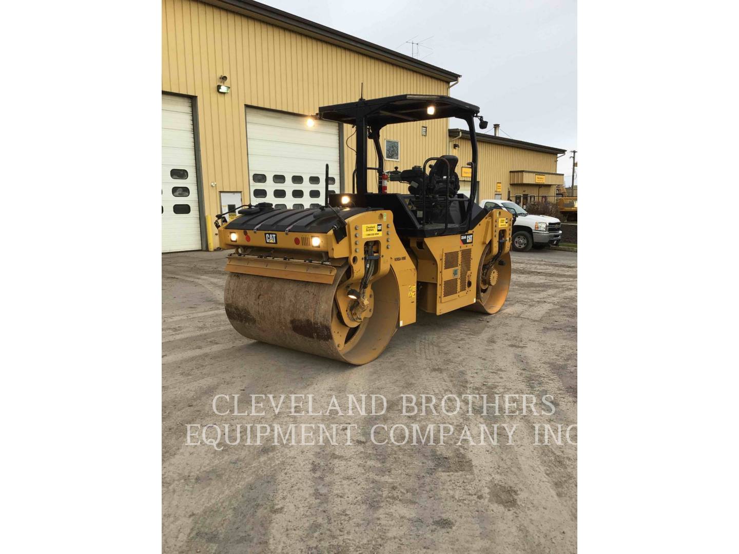 2015 Caterpillar CB54B Vibratory Double