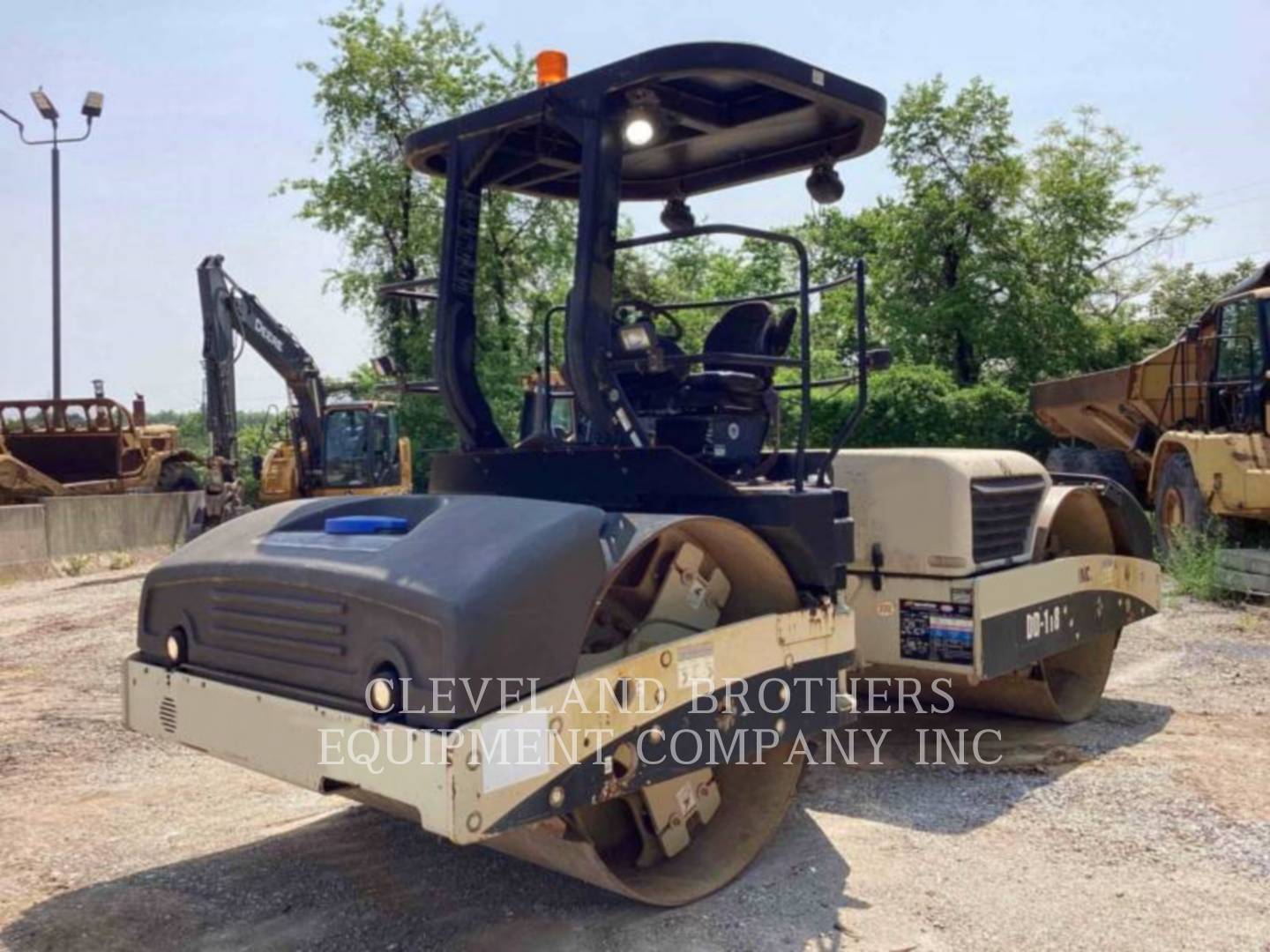 2004 Ingersoll-Rand DD118HF Vibratory Double