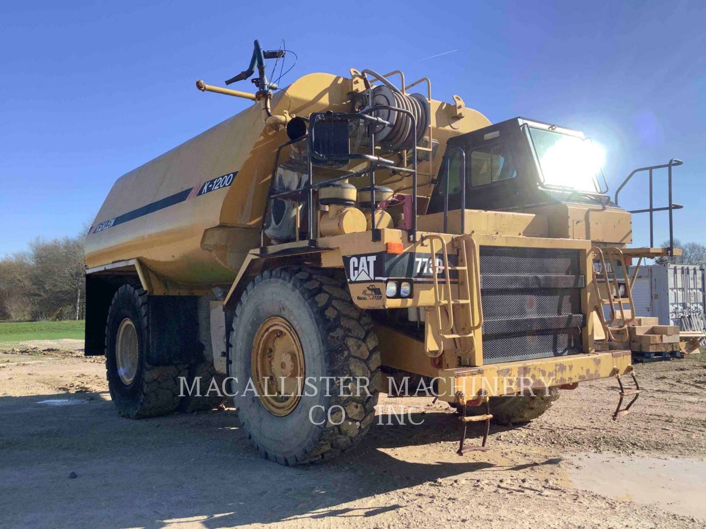 1998 Caterpillar 773D Truck