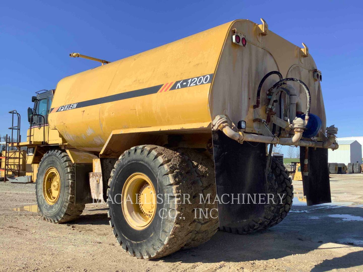 1998 Caterpillar 773D Truck