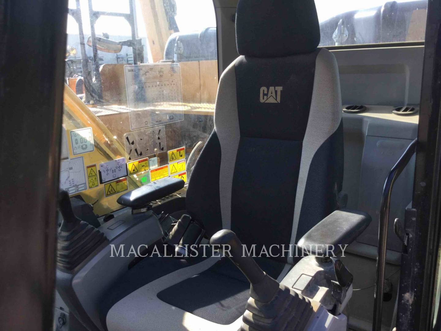 2014 Caterpillar 320EL Excavator